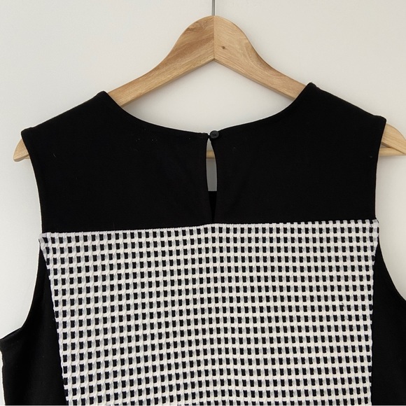 RICKIS BLACK AND WHITE CHECK COLOUR BLOCKED SLEEVELESS PEPLUM TOP/BLOUSE, LARGE - Picture 7 of 8